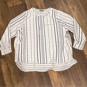 VIP by Avenue striped blouse womens‎ long sleeve black and white loose fit